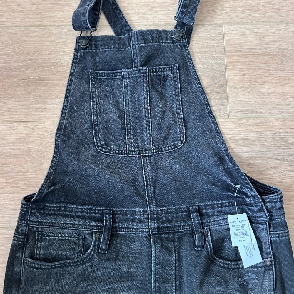 American Eagle Women’s black distressed overalls Size Medium Western NWT - Picture 3 of 7